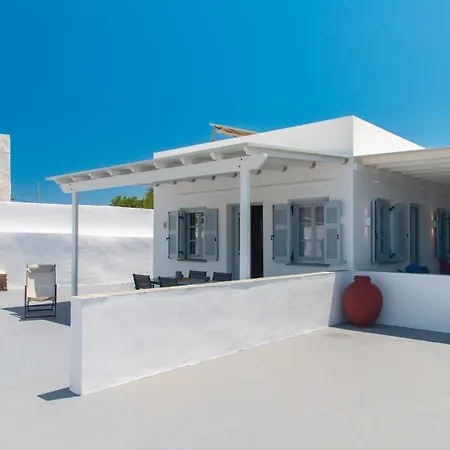 θεμωνιά House