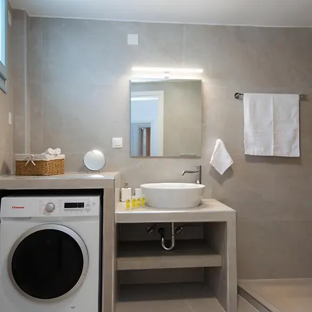 θεμωνιά House Apartment *