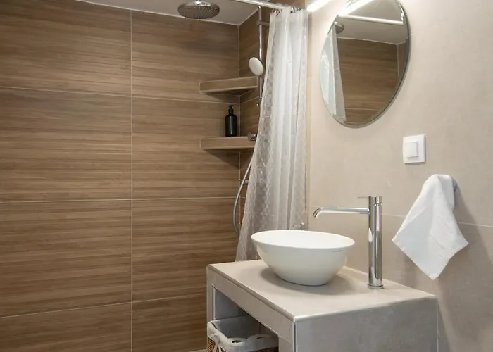 Θεμωνιά House *