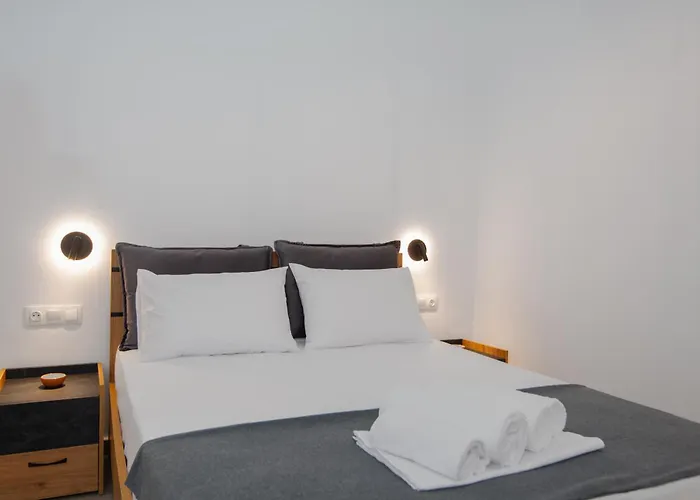 Θεμωνιά House アパート